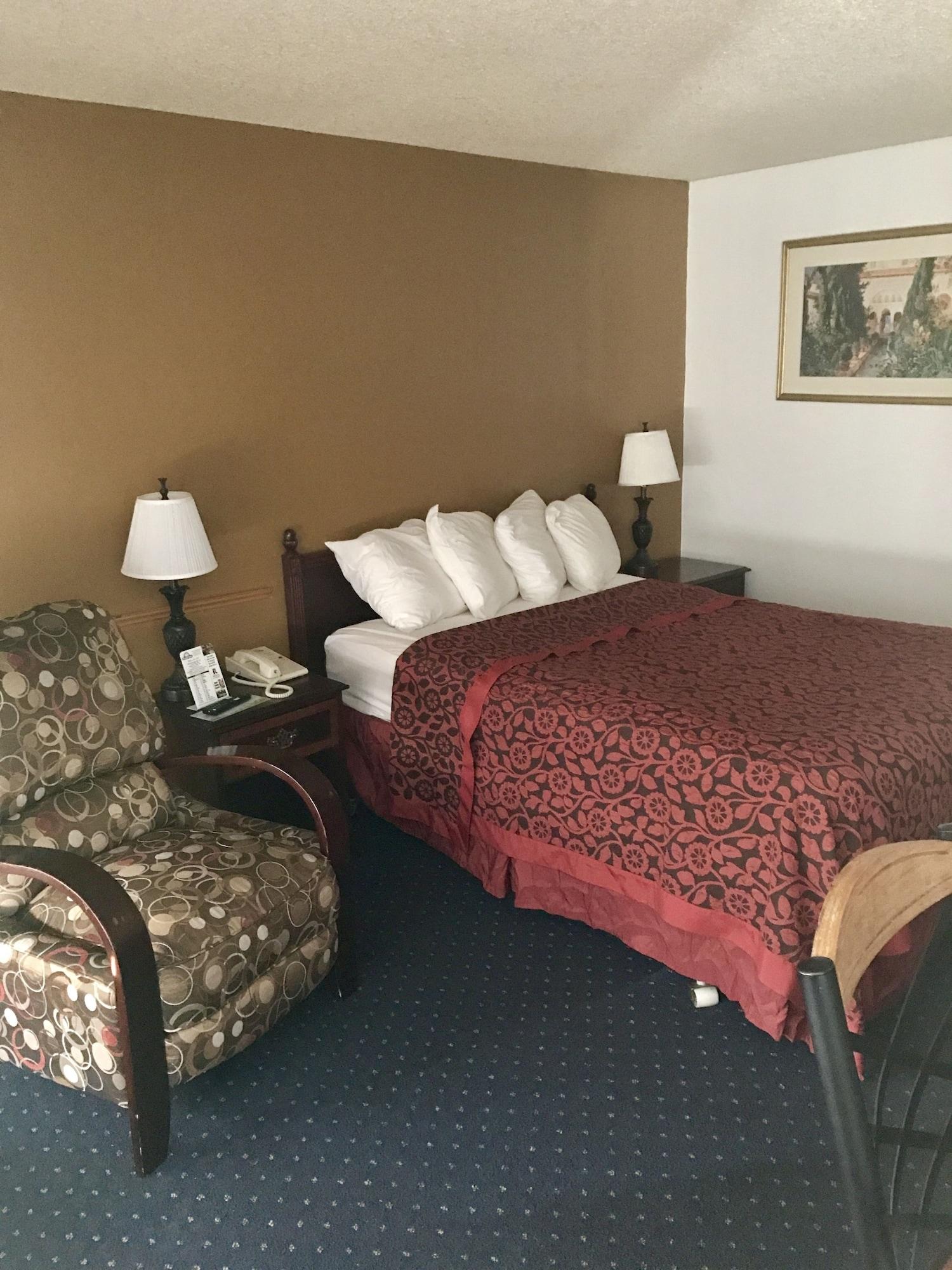 Days Inn By Wyndham Эверетт Экстерьер фото