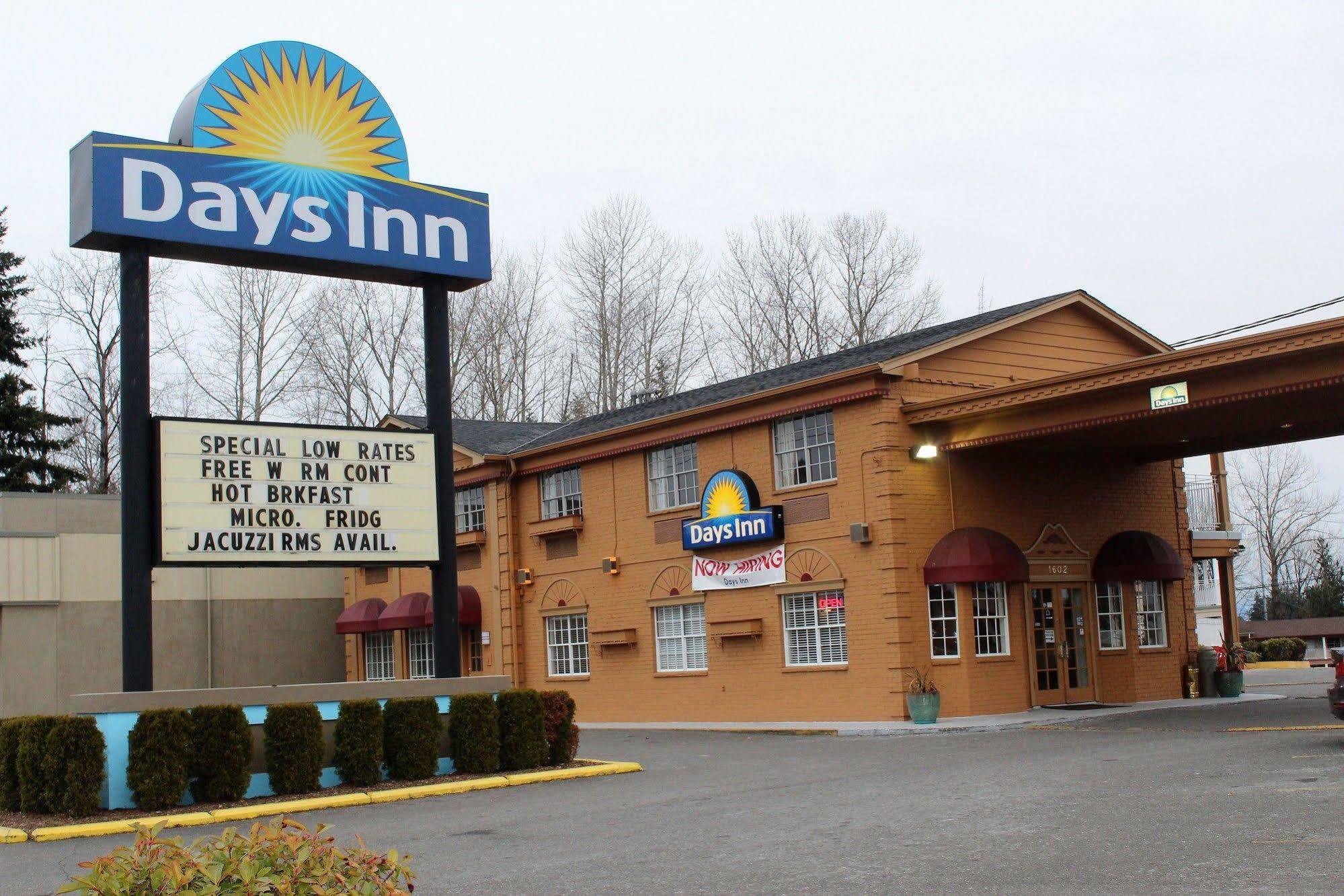 Days Inn By Wyndham Эверетт Экстерьер фото
